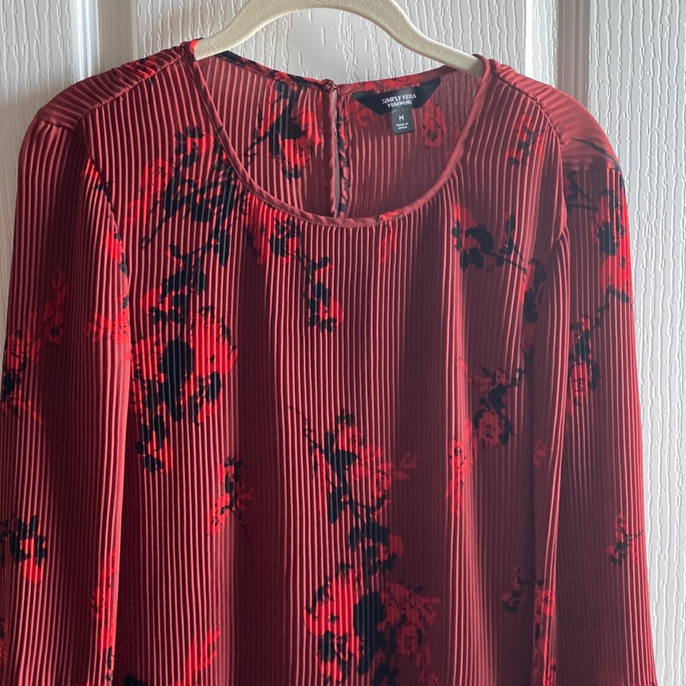 Vera Wang Red and black floral top  *3/$15